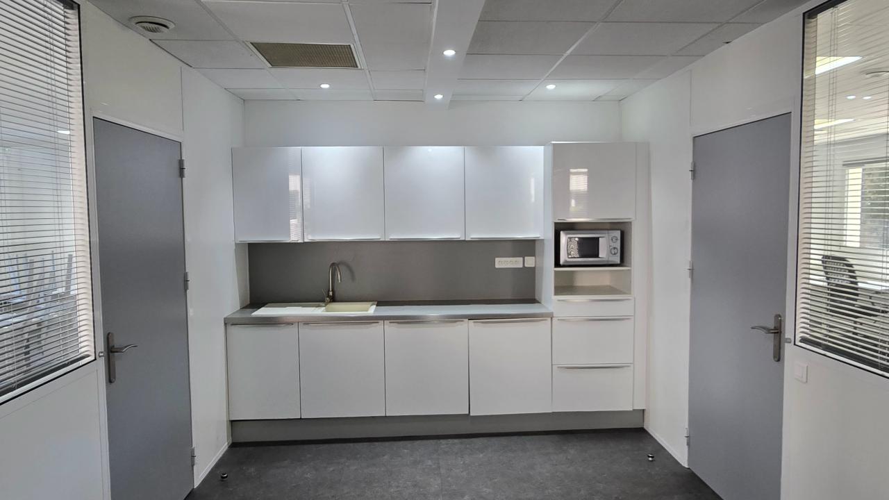 Bureau Gémenos 126m² Vente bureau Gémenos Bouches-du-Rhône OVBUR2528693 4